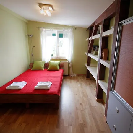 Spacious Victus With Balcony By Renters سوبوت