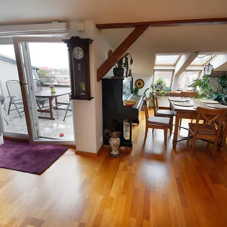 Spacious Victus With Balcony By Renters Appartement Sopot